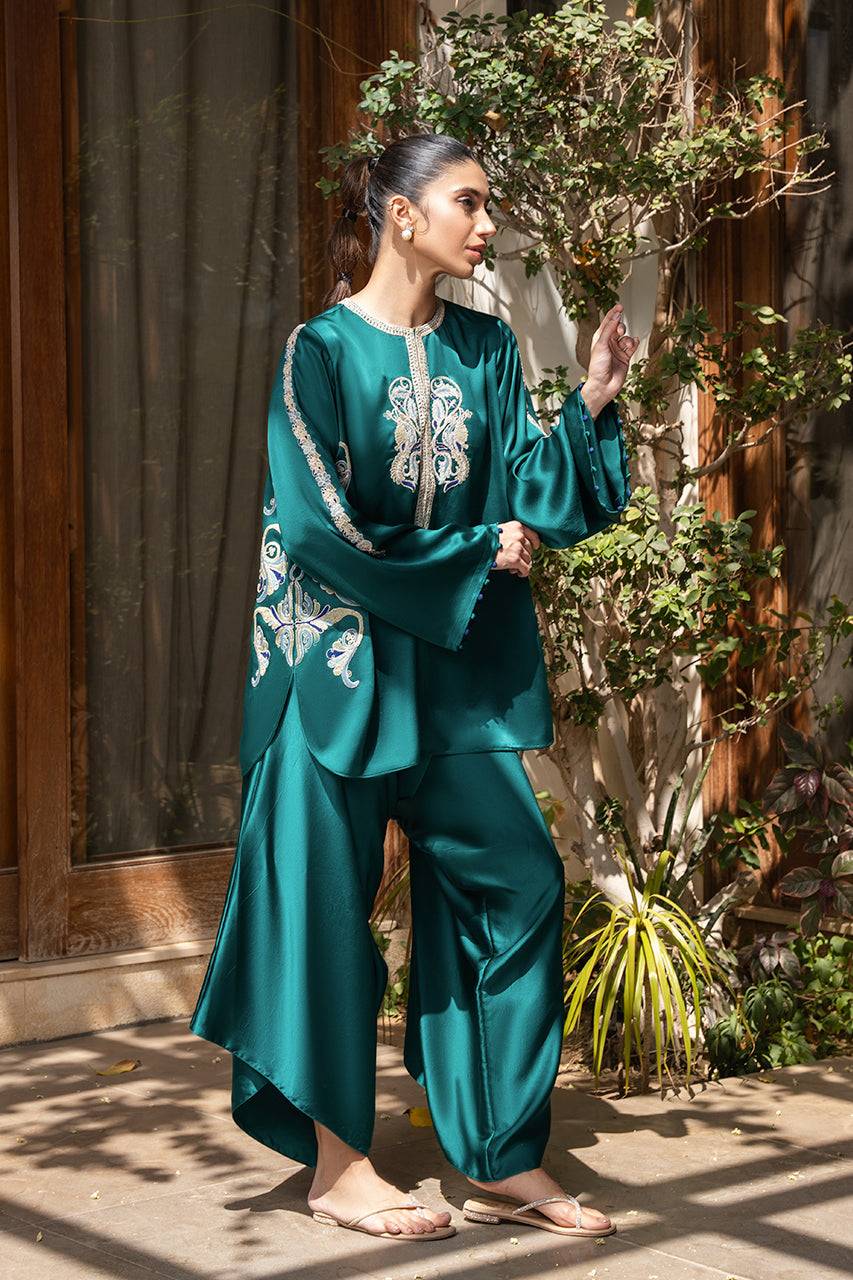 Sania Maskatiya | Eid Collection | Aja - Pakistani Designer Dress - by Sania Maskatiya | Type: Formal - 100% Original at Saira Sultan