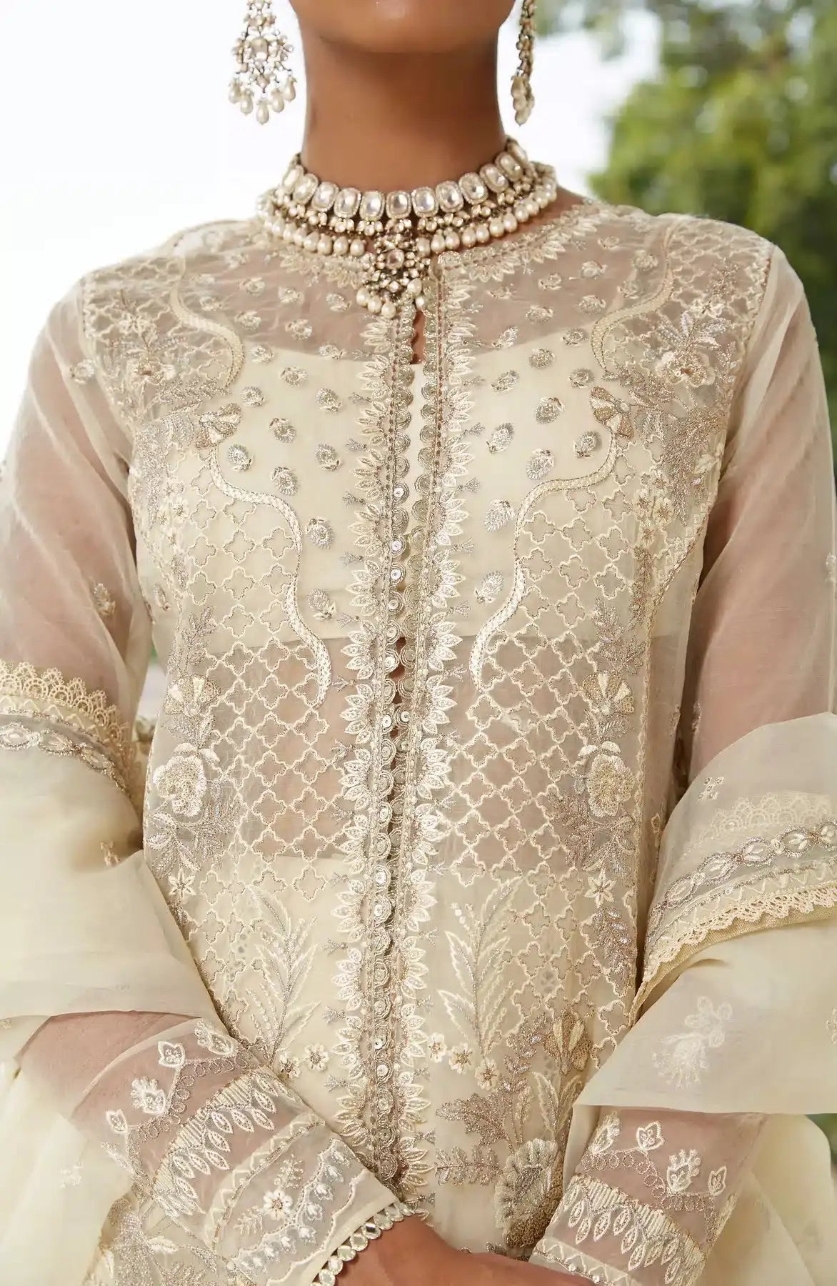 Seran | Taaruf Formals 2023 | Zora - Pakistani Designer Dress - by Seran | Type: Formal - 100% Original at Saira Sultan