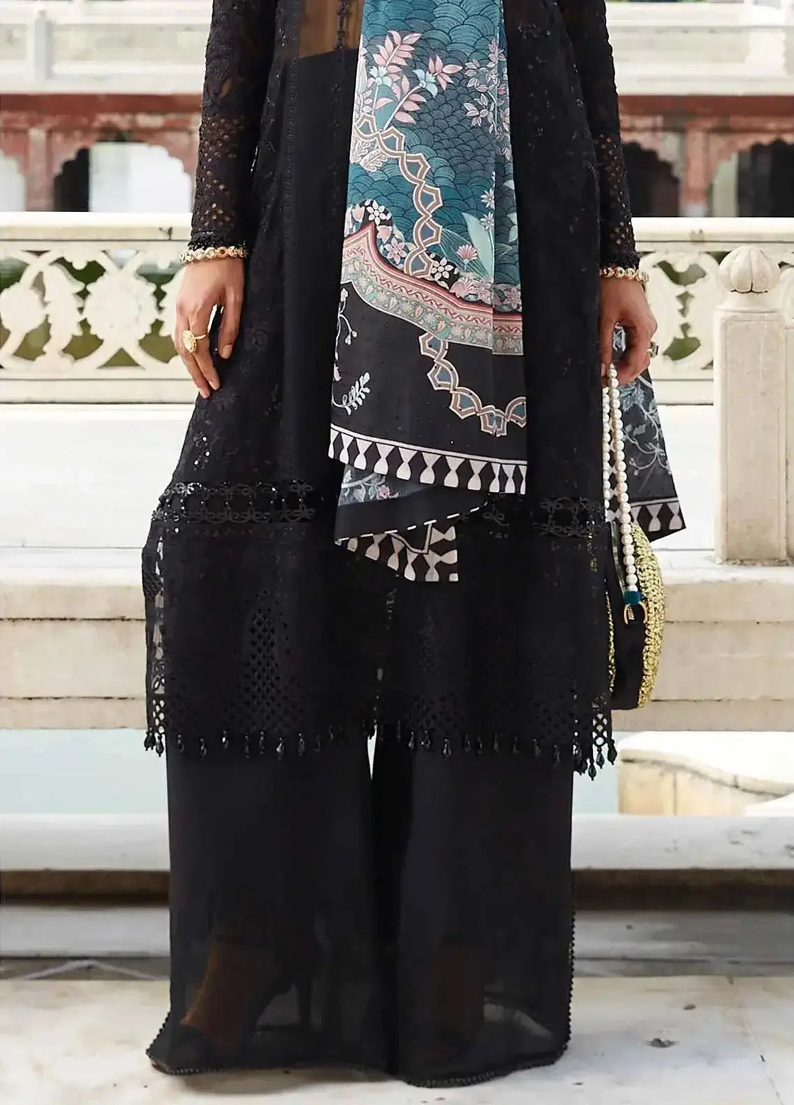 Seran | Taaruf Formals 2023 | Farah - Pakistani Designer Dress - by Seran | Type: Formal - 100% Original at Saira Sultan