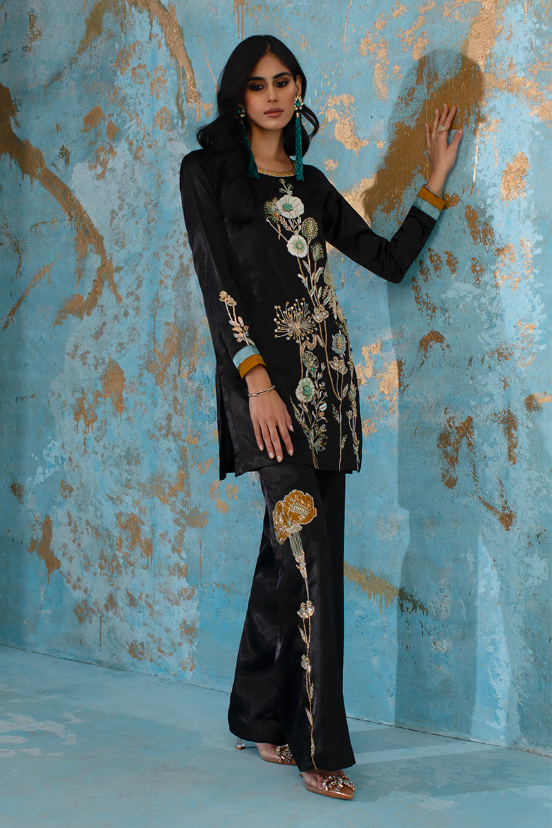 Wardha Saleem | Luxury Pret Fusion Wear | GISELE - FORMAL ( 2 PC) S Black Rod Silk