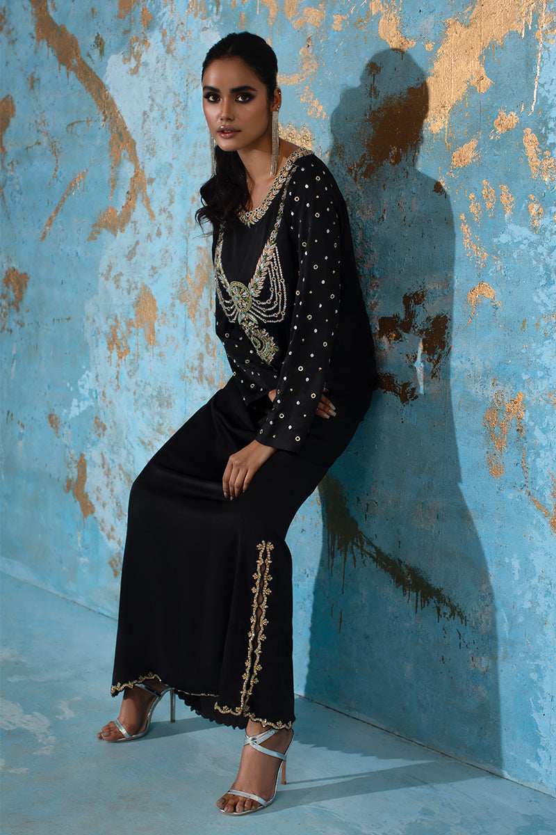 Wardha Saleem | Luxury Pret Fusion Wear | BELLE - KAFTAN Custom Size Black Crepe Silk