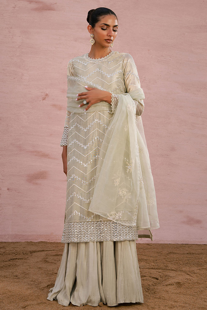 Cross Stitch | Wedding Collection 25 | TWILIGHT CASCADE S Desert Sand Zari