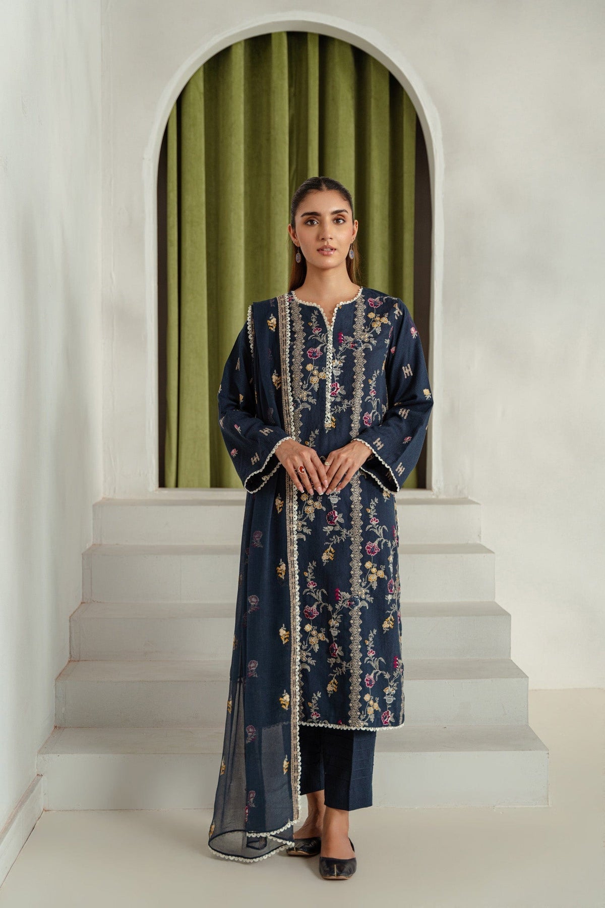Taana Baana | Manzil Winter | M3404B XS Navy Blue Karandi