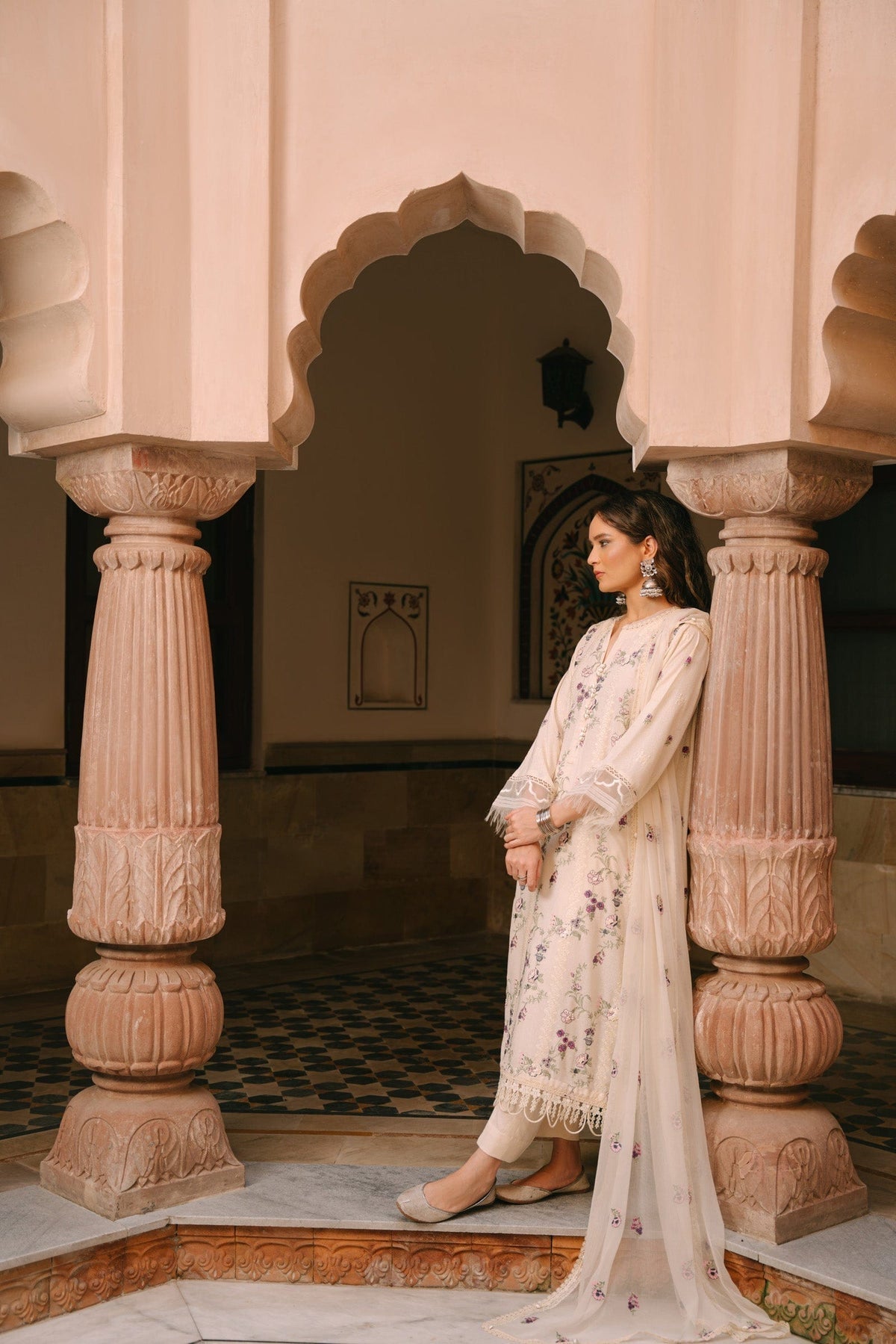 Taana Baana | Manzil Winter | M3404A L Ivory Karandi