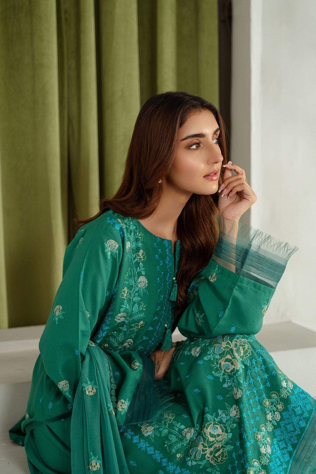 Taana Baana | Manzil Winter | S3392 L Emerald Green Karandi