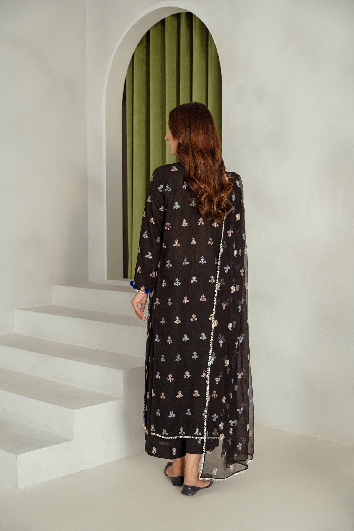 Taana Baana | Manzil Winter | S3395B S Black Karandi