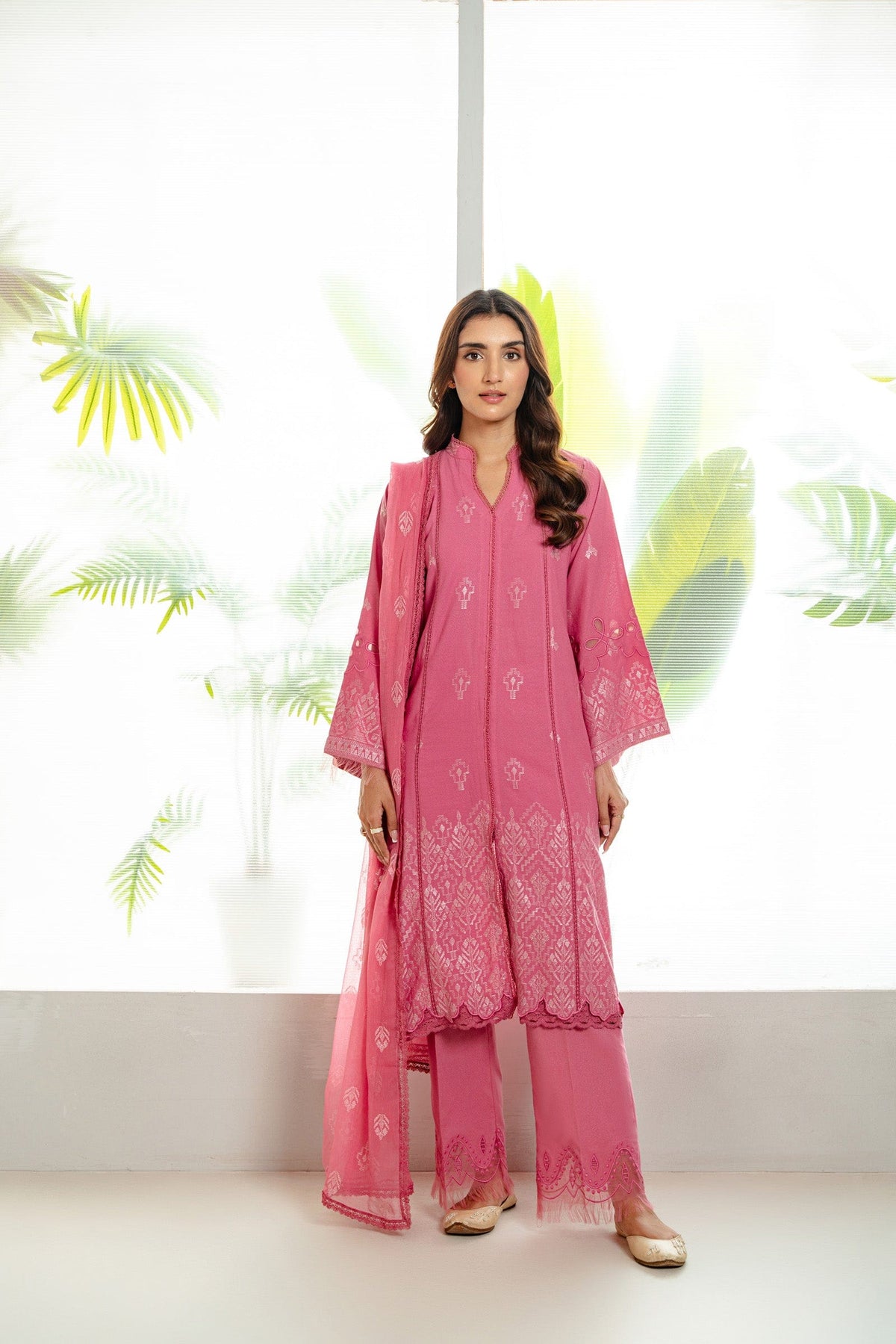 Taana Baana | Manzil Winter | C3415B XS Ice Pink Karandi