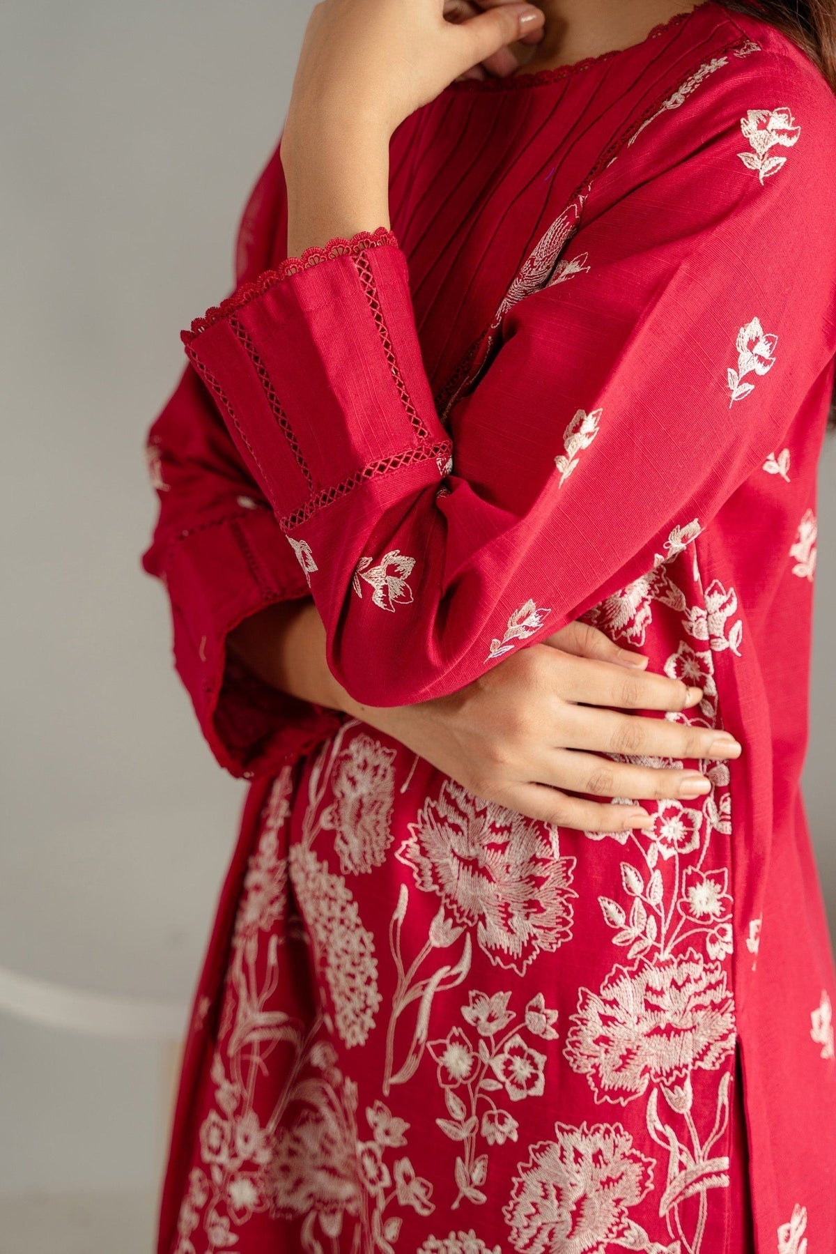Taana Baana | Manzil Winter | C3412A M Red Slub Khaddar