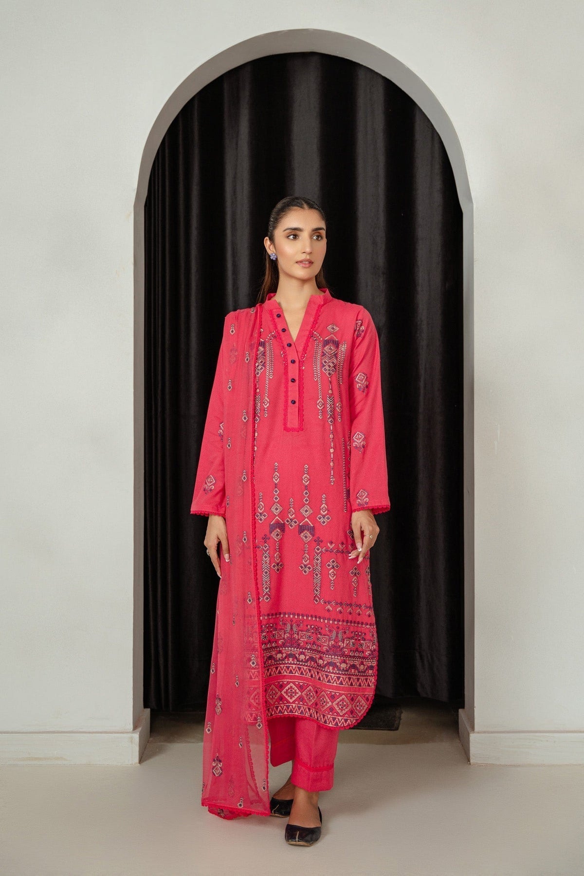 Taana Baana | Manzil Winter | S3391B XS Coral Pink Karandi