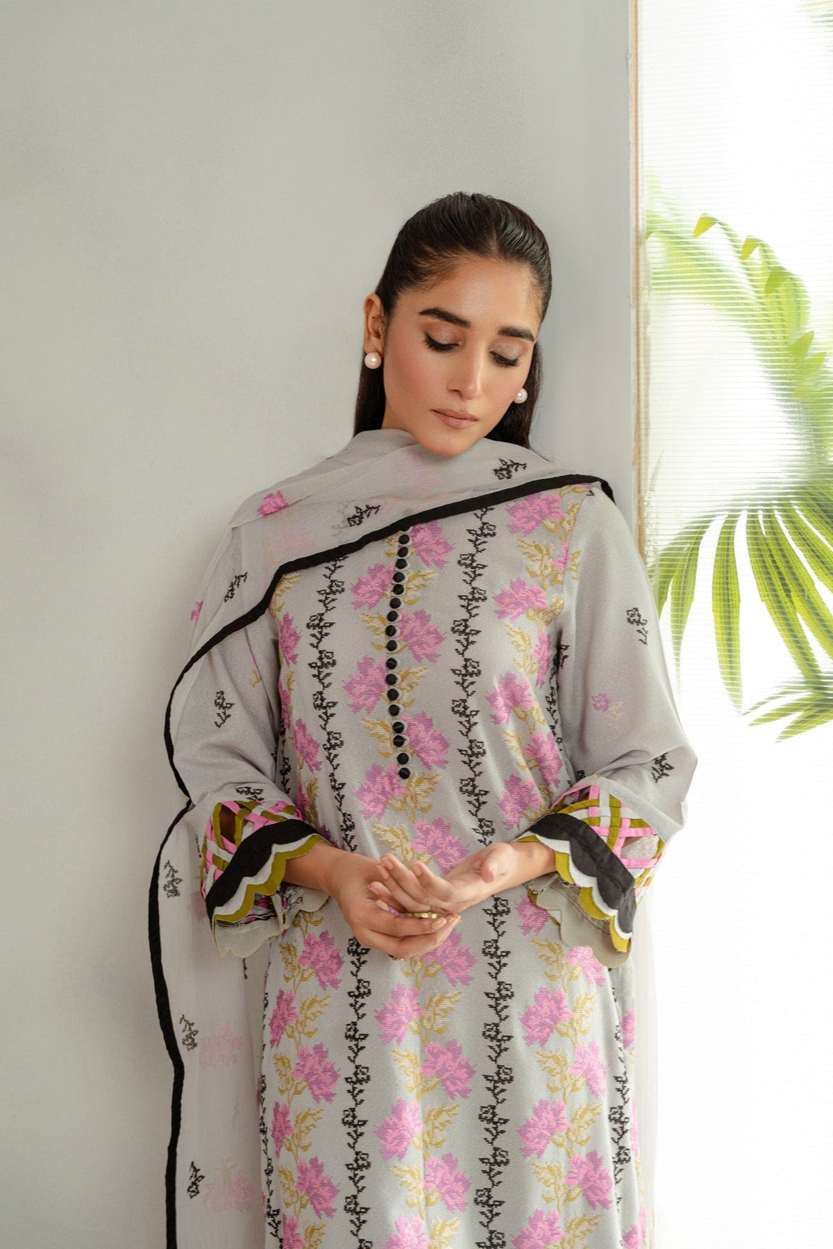 Taana Baana | Manzil Winter | C3409B L Silver Slub Khaddar