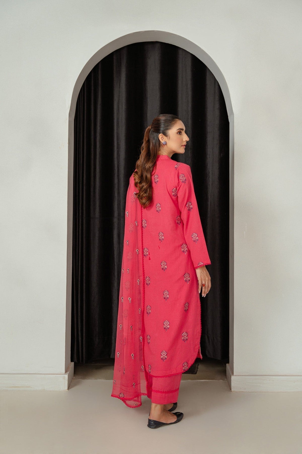 Taana Baana | Manzil Winter | S3391B S Coral Pink Karandi