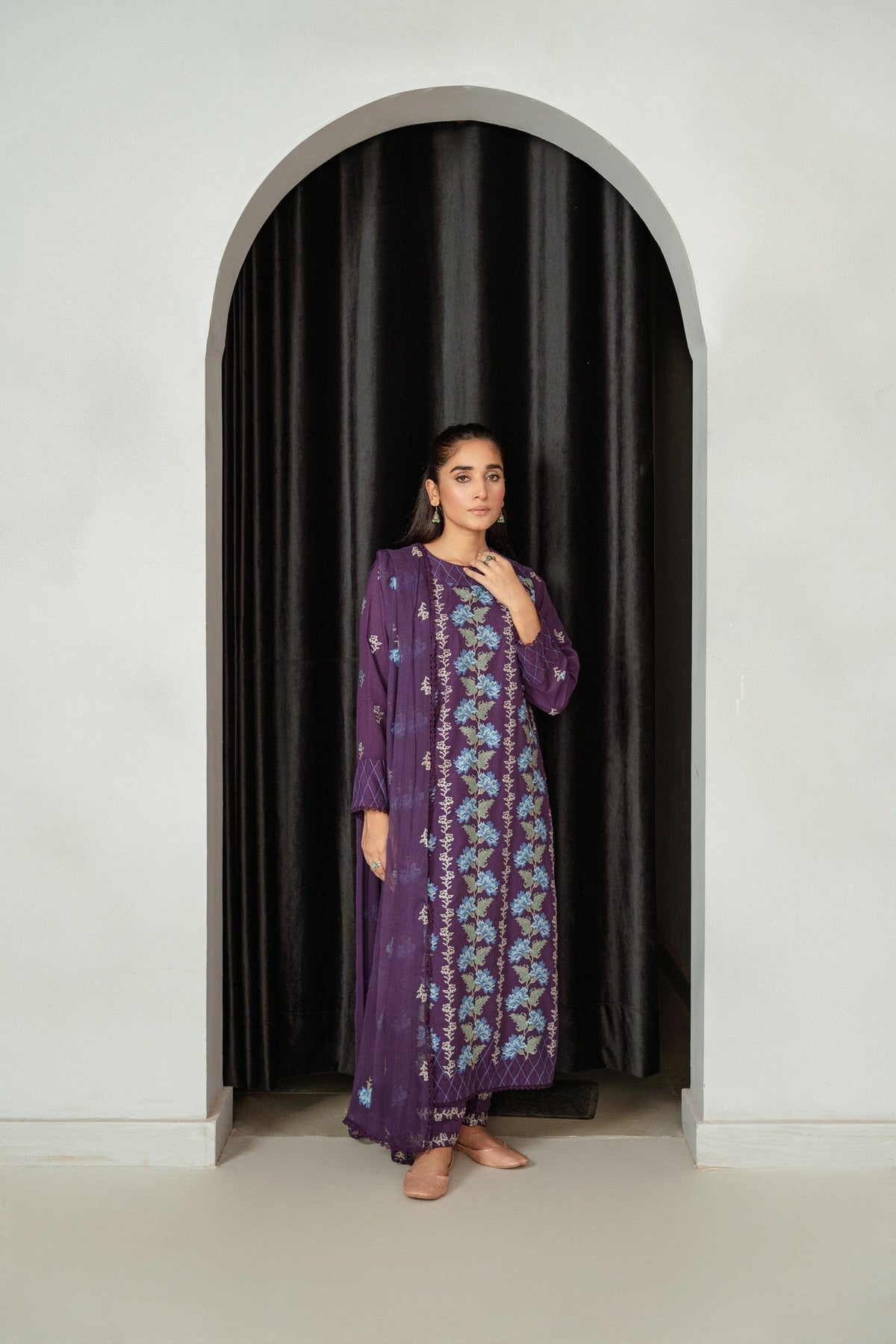 Taana Baana | Manzil Winter | C3409A XS Dark Purple Karandi