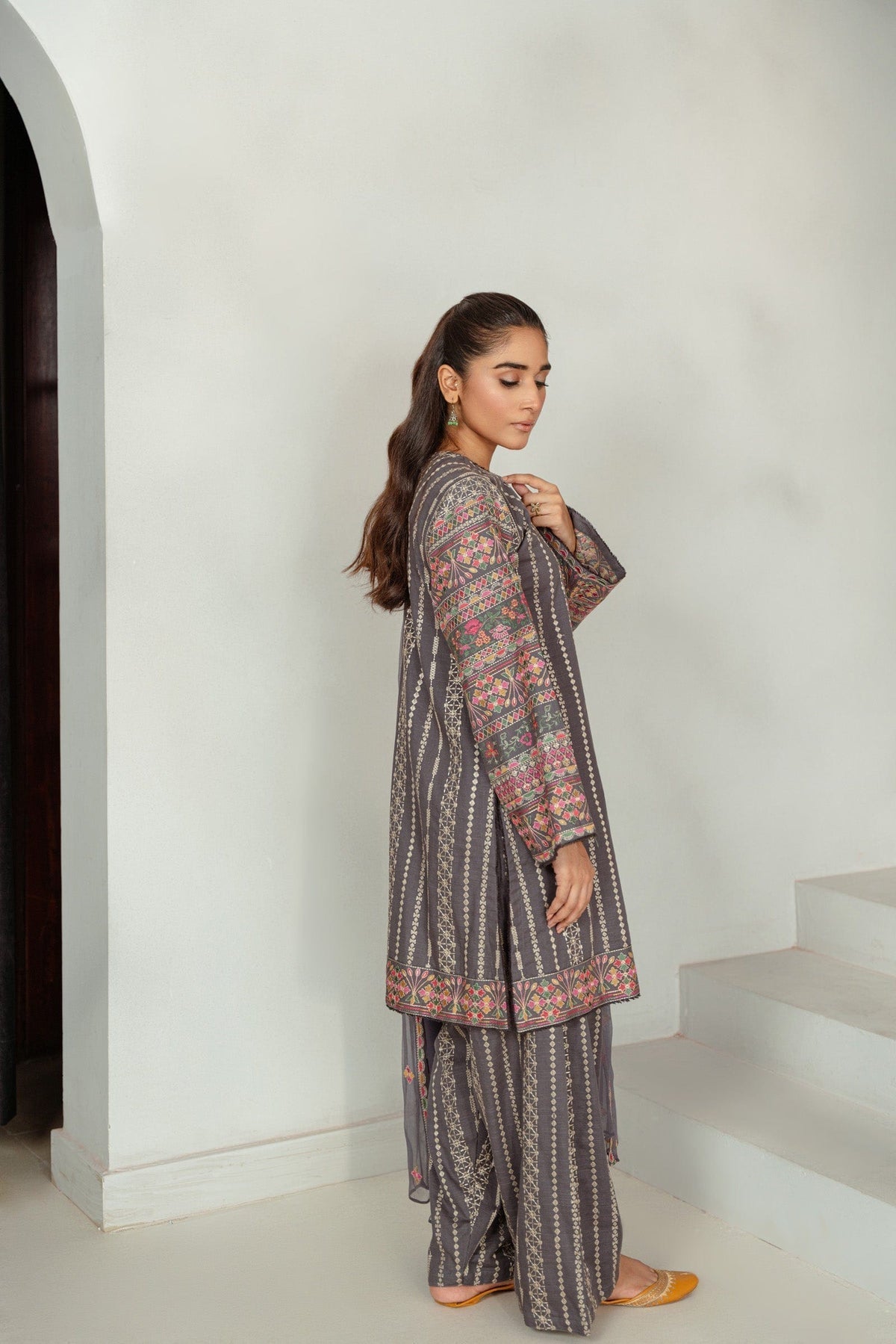 Taana Baana | Manzil Winter | B3401B XL Gray Slub Khaddar
