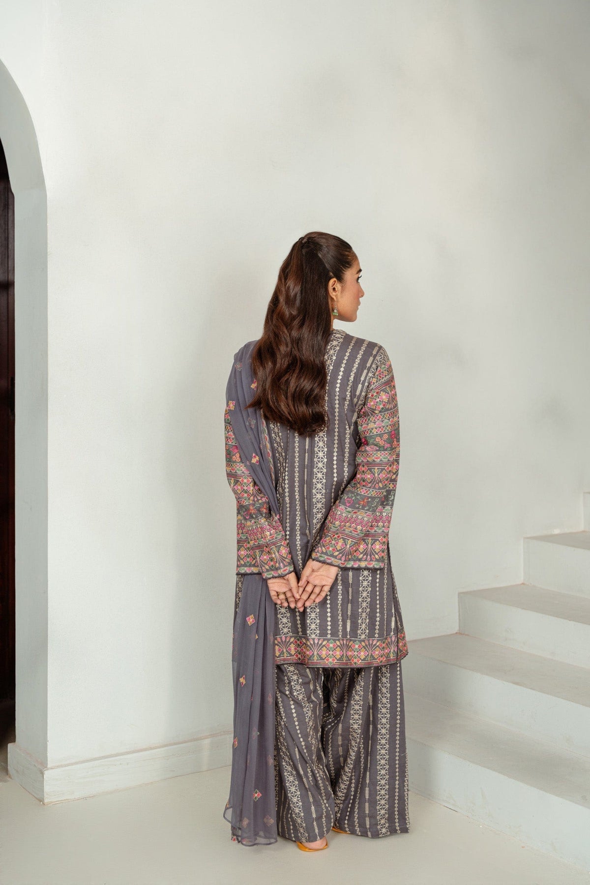 Taana Baana | Manzil Winter | B3401B S Gray Slub Khaddar