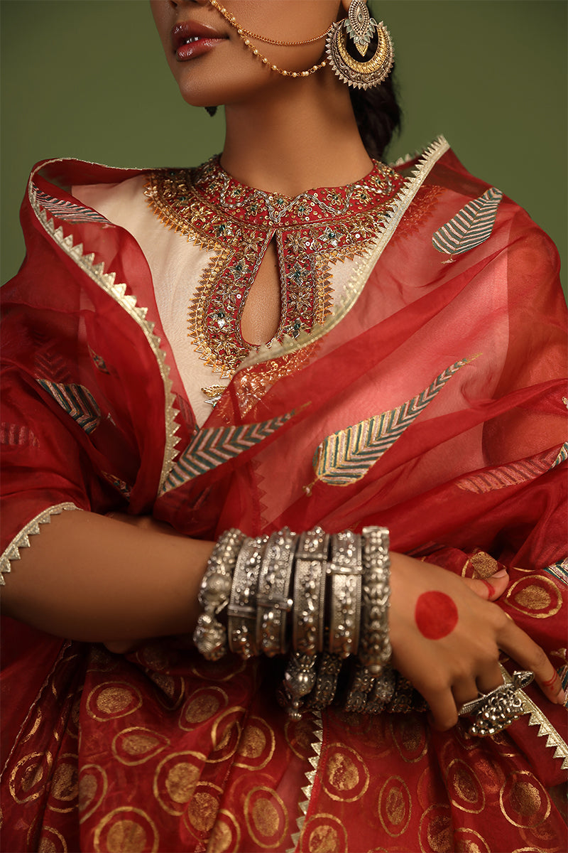 Wardha Saleem | Luxury Pret Traditional Wear | NAQSH - SHIRT WITH IZAAR (2 PC) M Off White Organza