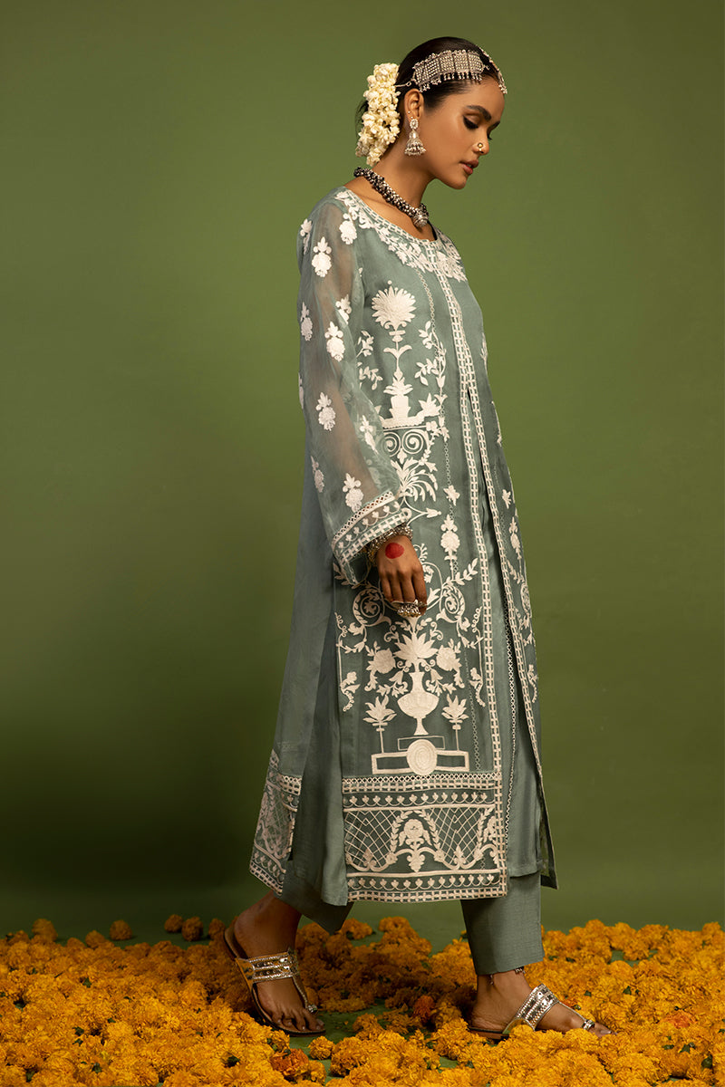 Wardha Saleem | Luxury Pret Traditional Wear | SHAJAR - AARI WORK (2 PC) XL Slate Organza
