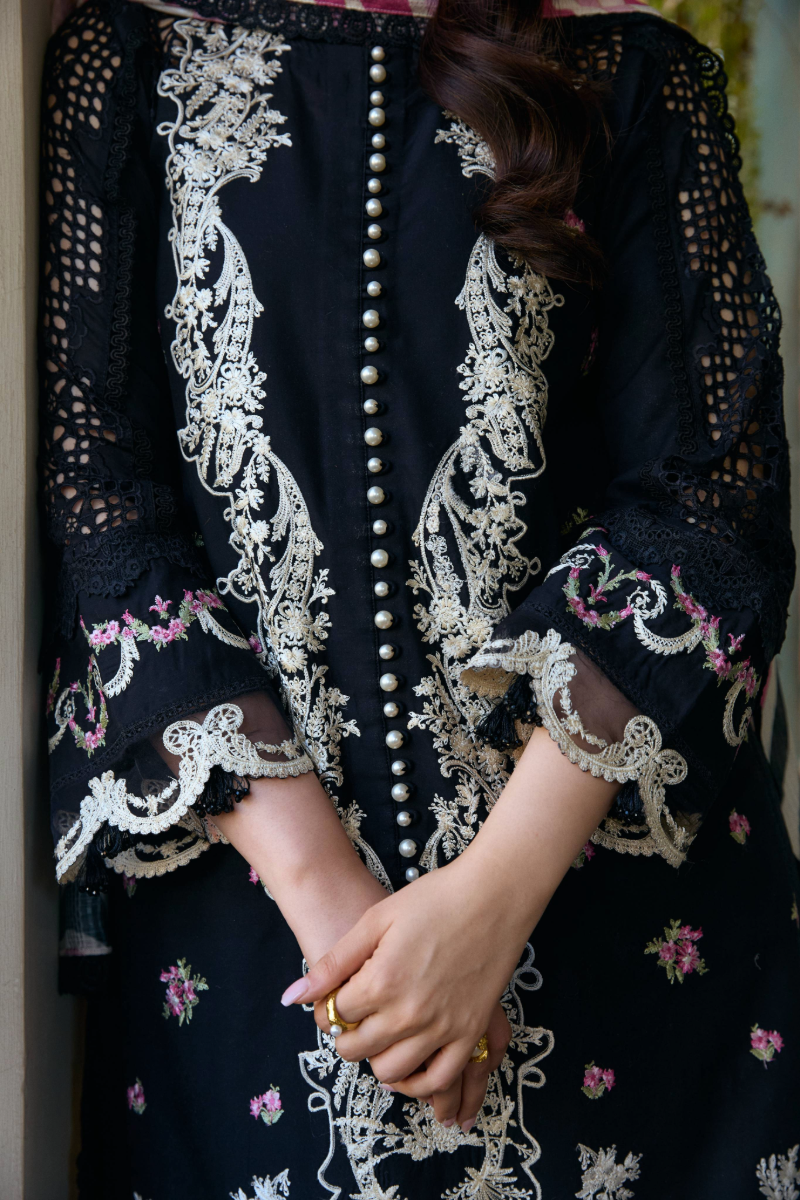 Manara | Vintage Flora 25 | LAILA Custom Size Black Lawn