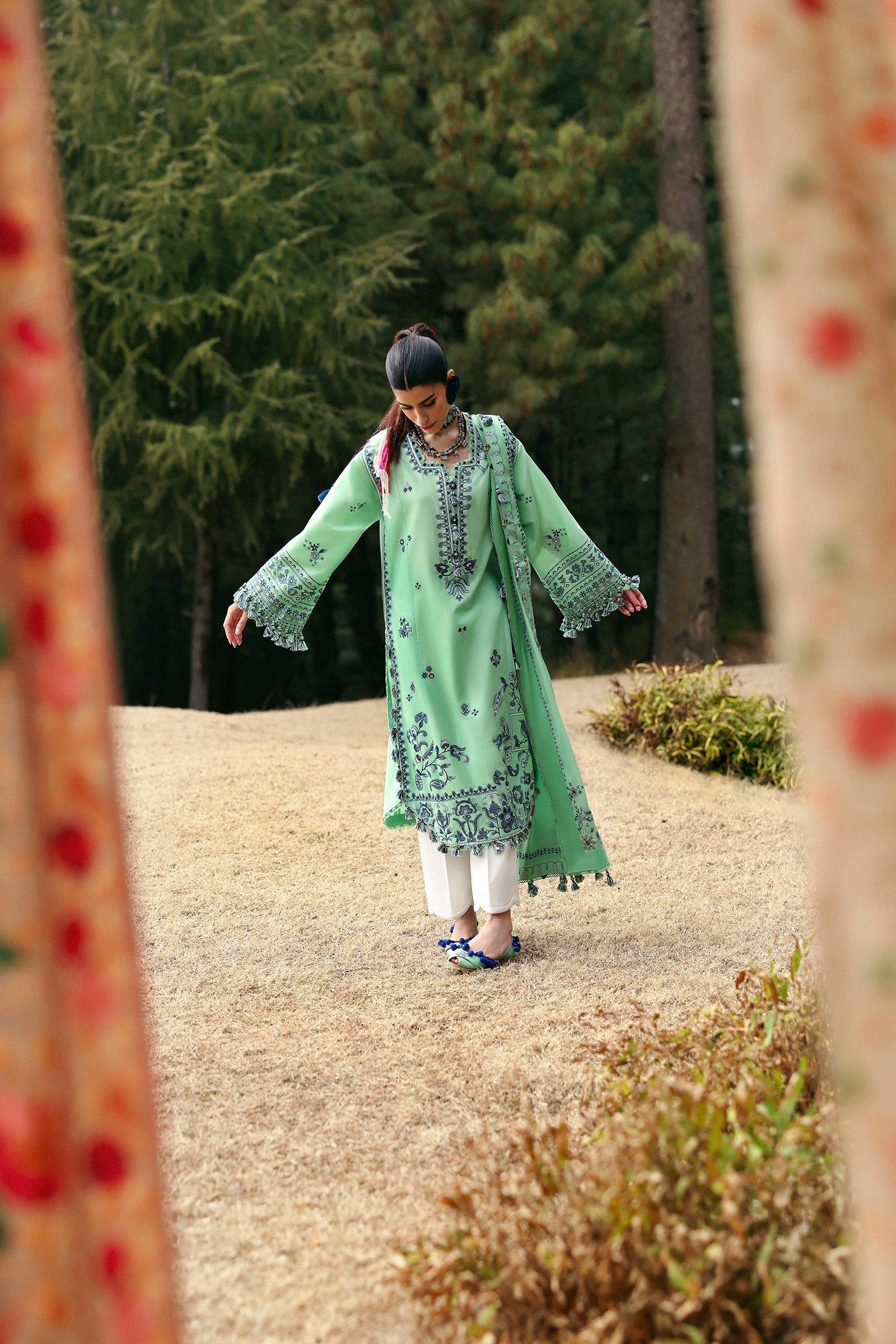 Zaha | Lawn 25 | ELAYA (ZL25-10 A) L Pickle Green Lawn