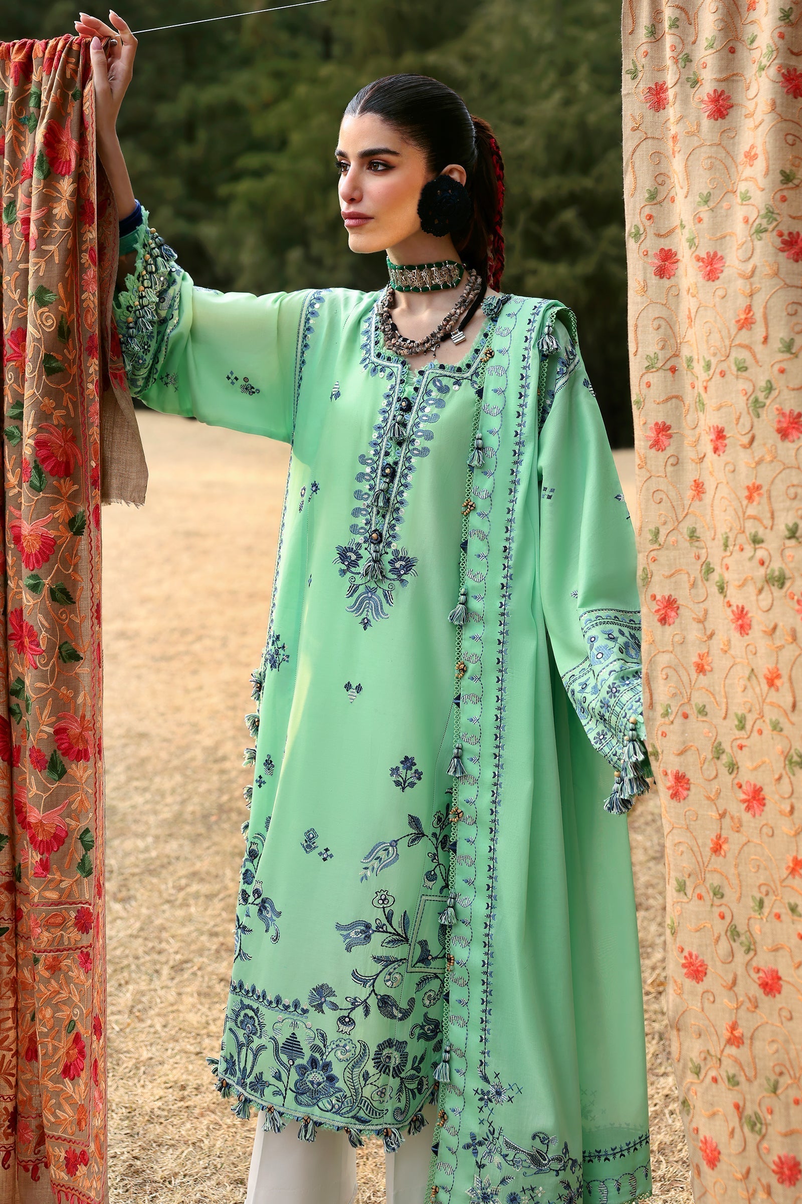 Zaha | Lawn 25 | ELAYA (ZL25-10 A) S Pickle Green Lawn