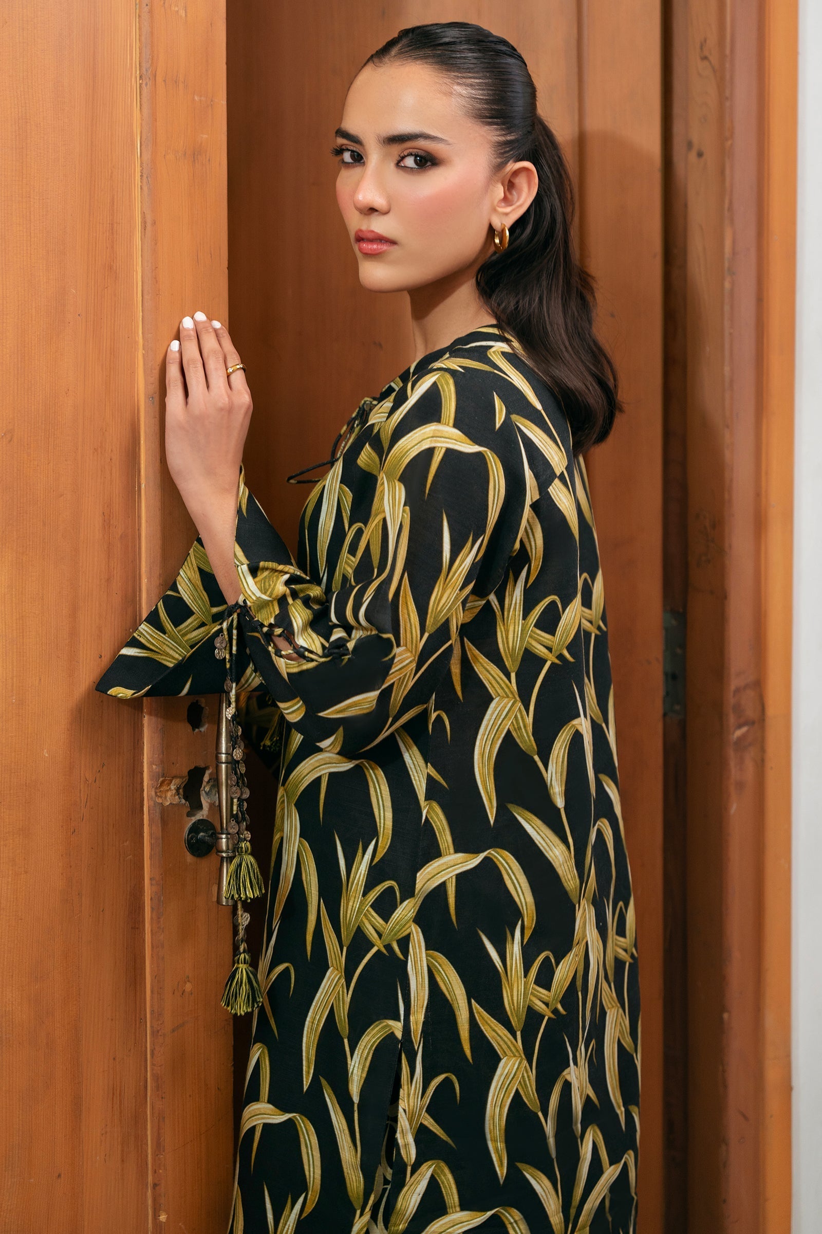 Zaha | Aangan Ready to Wear |RAYA (ZRW-21331) S Black Khaddar