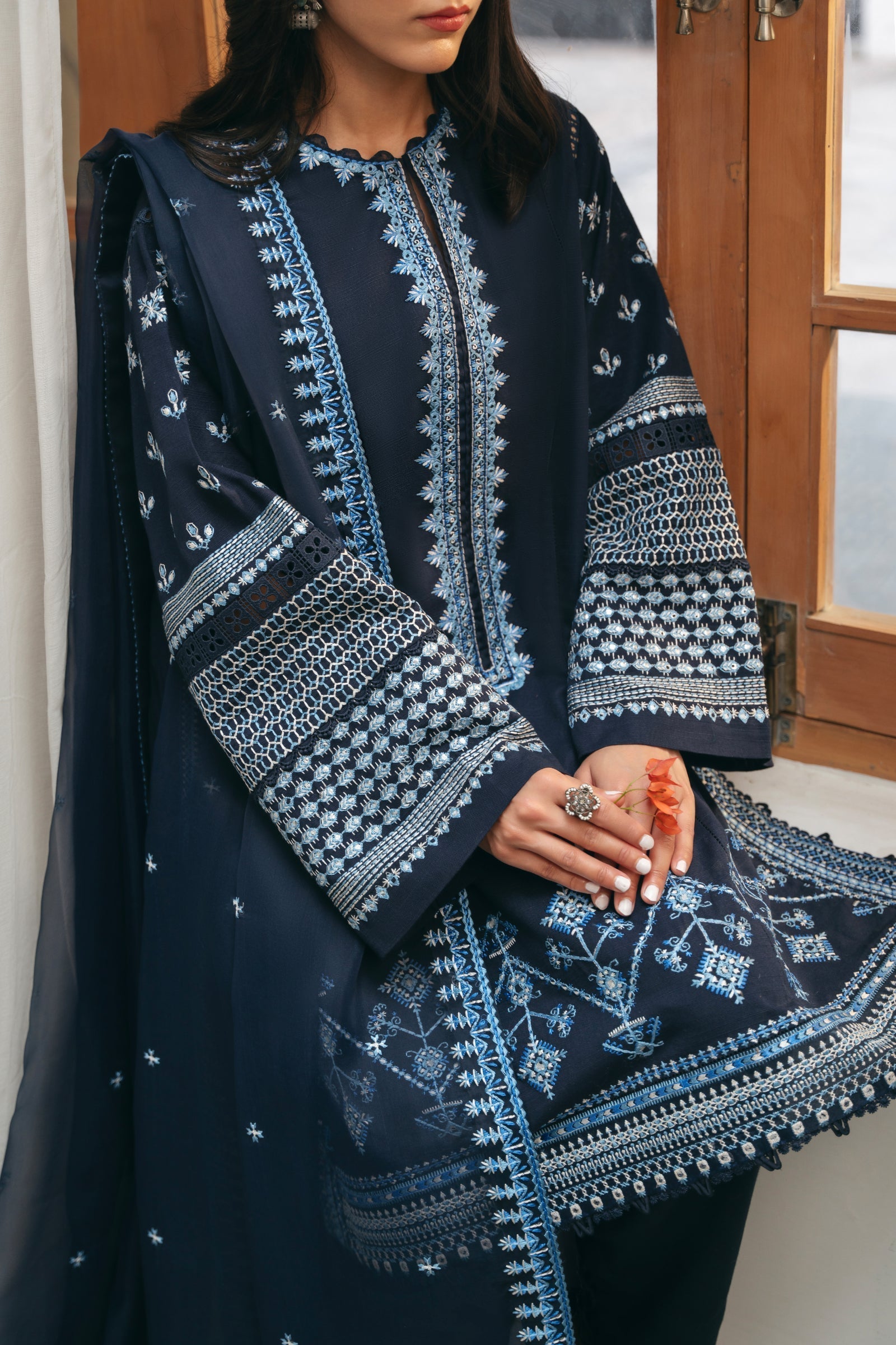 Zaha | Aangan Ready to Wear | ROSHAN (ZRW-20907) L Dark Blue Khaddar