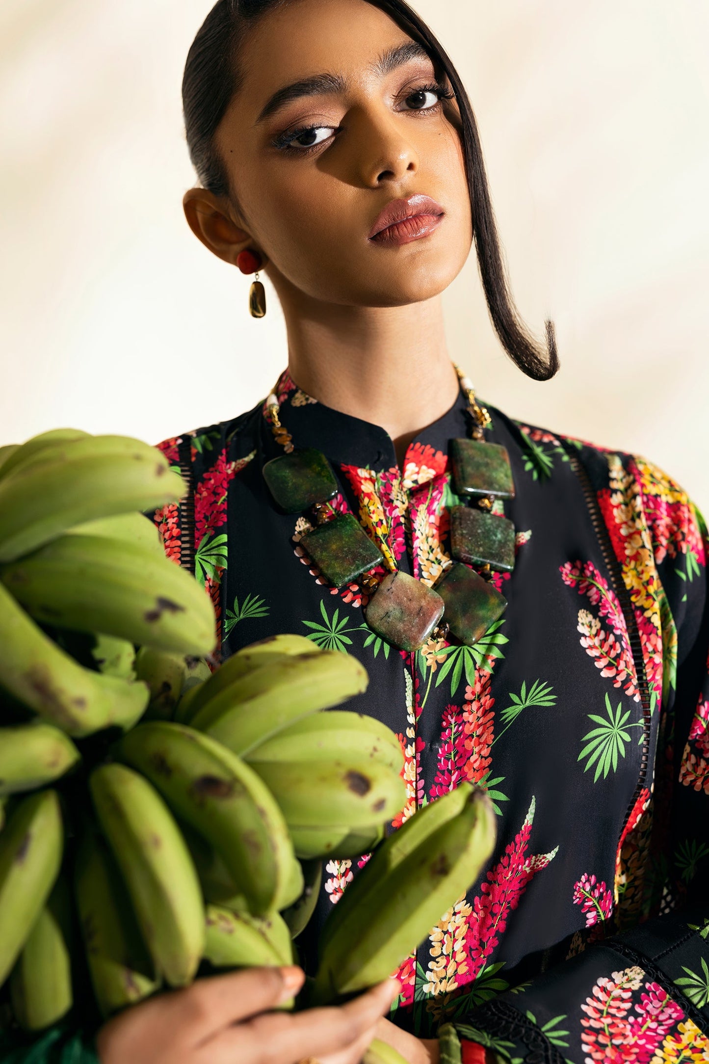 Zaha | Pop RTW | PALMIS M Lawn Black