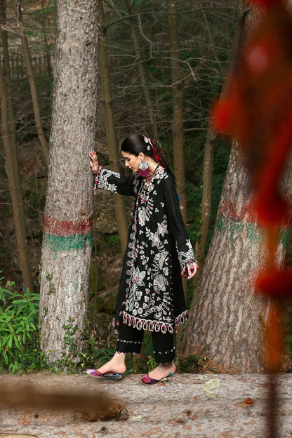 Zaha | Lawn 25 | AABROO (ZL25-05 B) L Black Lawn