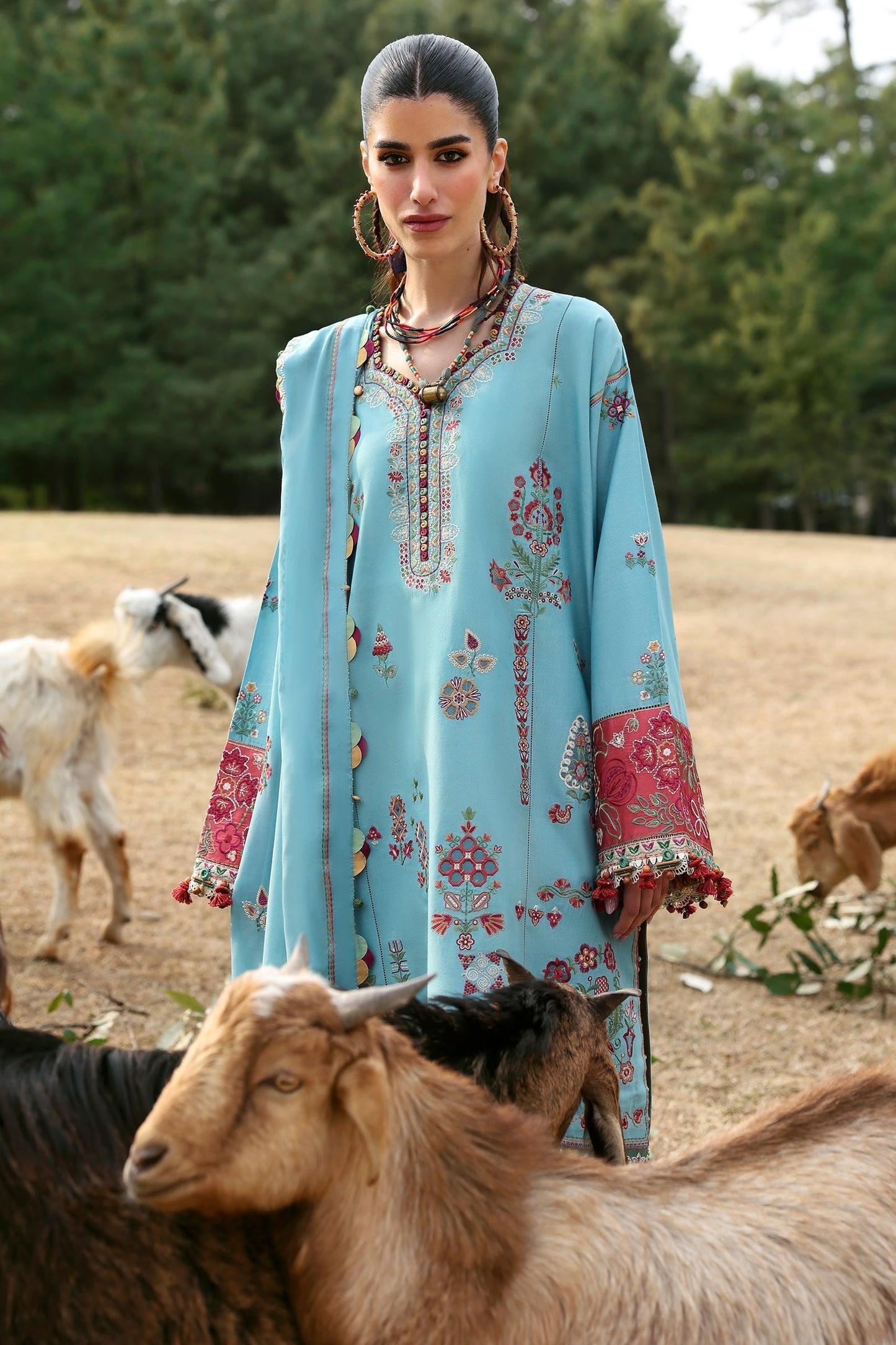 Zaha | Lawn 25 | RHEA (ZL25-14 A) M Ice Blue Lawn