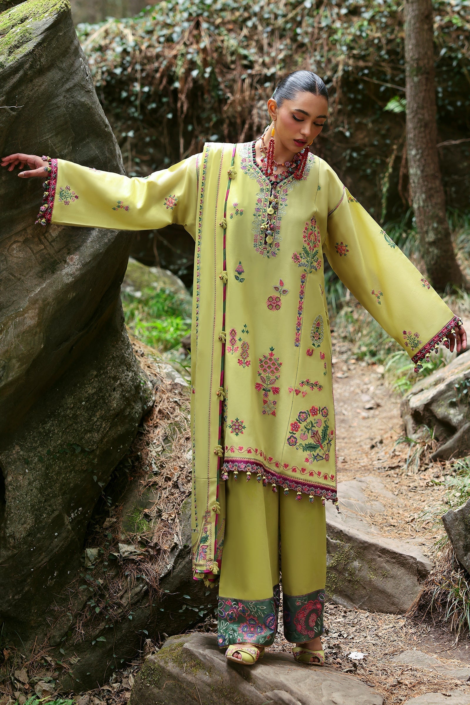 Zaha | Lawn 25 | RHEA (ZL25-14 B) M Mehndi Green Lawn