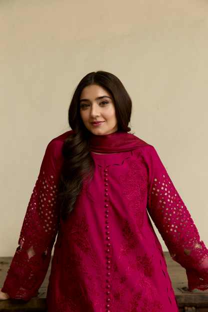 Manara | Vintage Flora 25 | NAZNEEN L Candy Pink Lawn