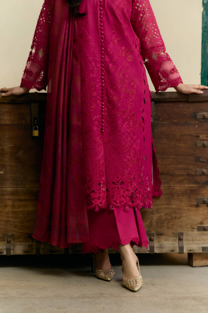 Manara | Vintage Flora 25 | NAZNEEN S Candy Pink Lawn