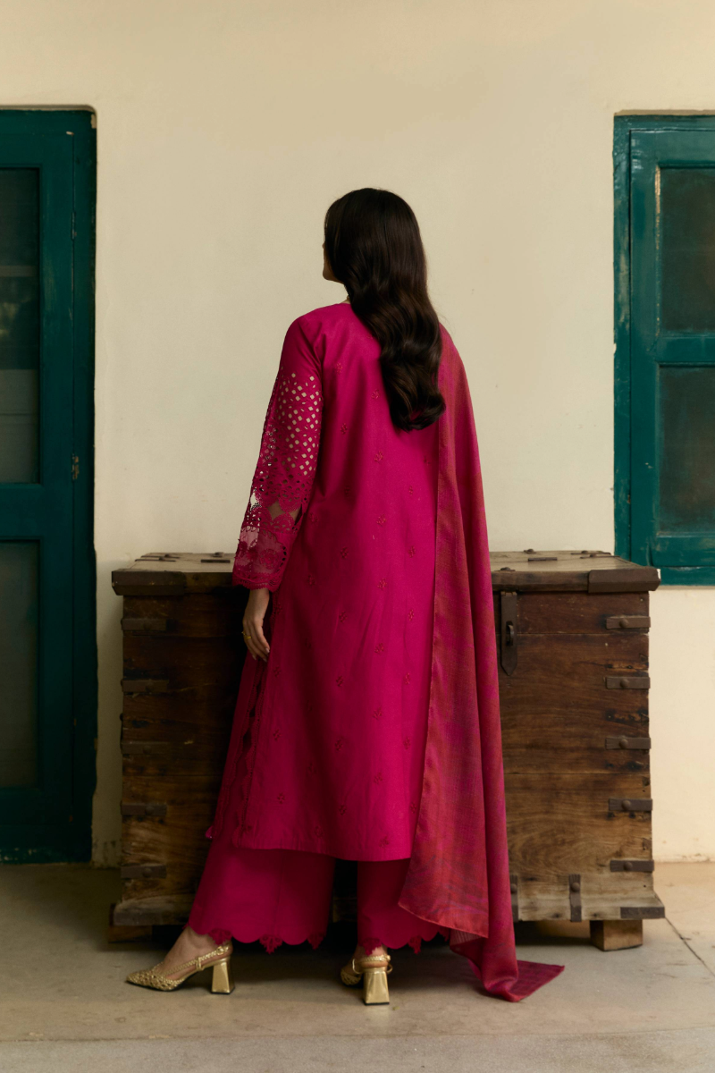 Manara | Vintage Flora 25 | NAZNEEN M Candy Pink Lawn