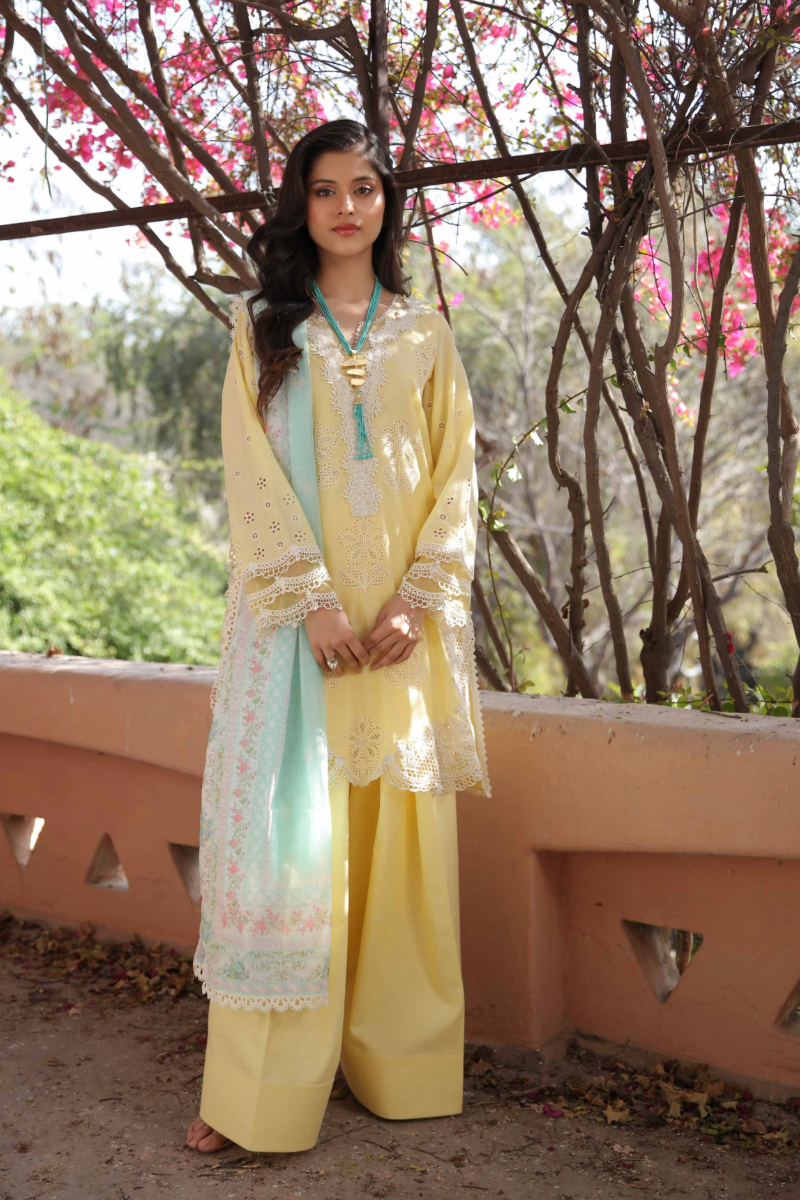 Manara | Vintage Flora 25 | NOOR XS Maize Yellow Lawn