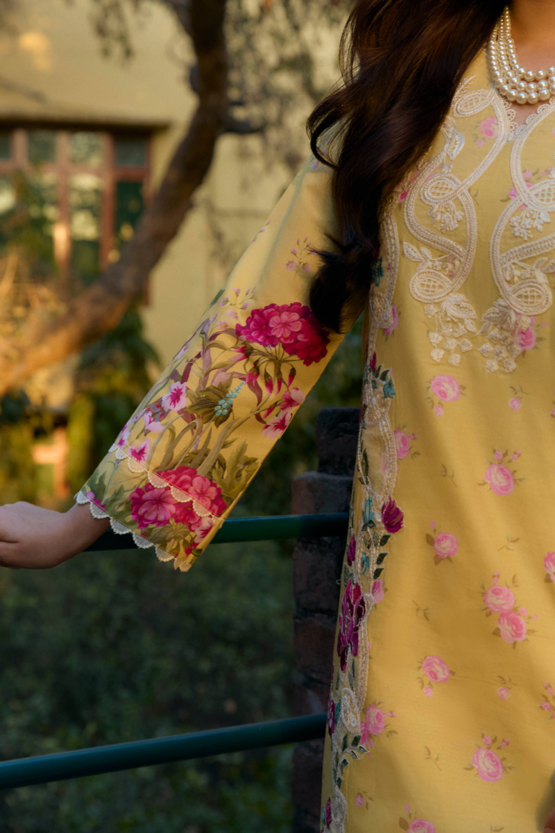 Manara | Vintage Flora 25 | LENA Custom Size Maize Yellow Lawn