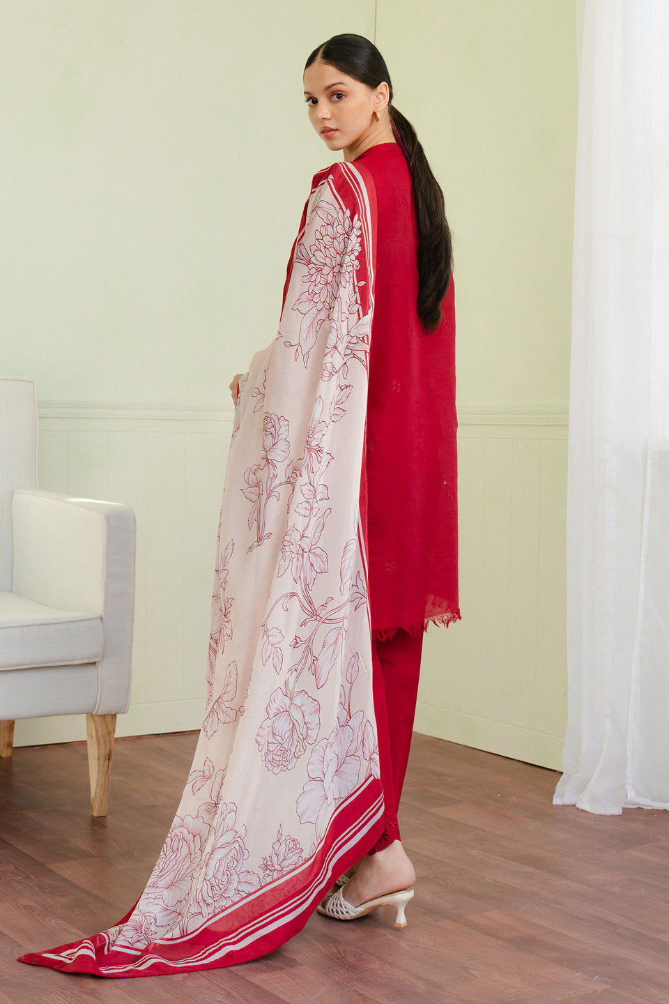 Zara Shahjahan | Coco Lawn 25 | VALI-6A S Red Lawn