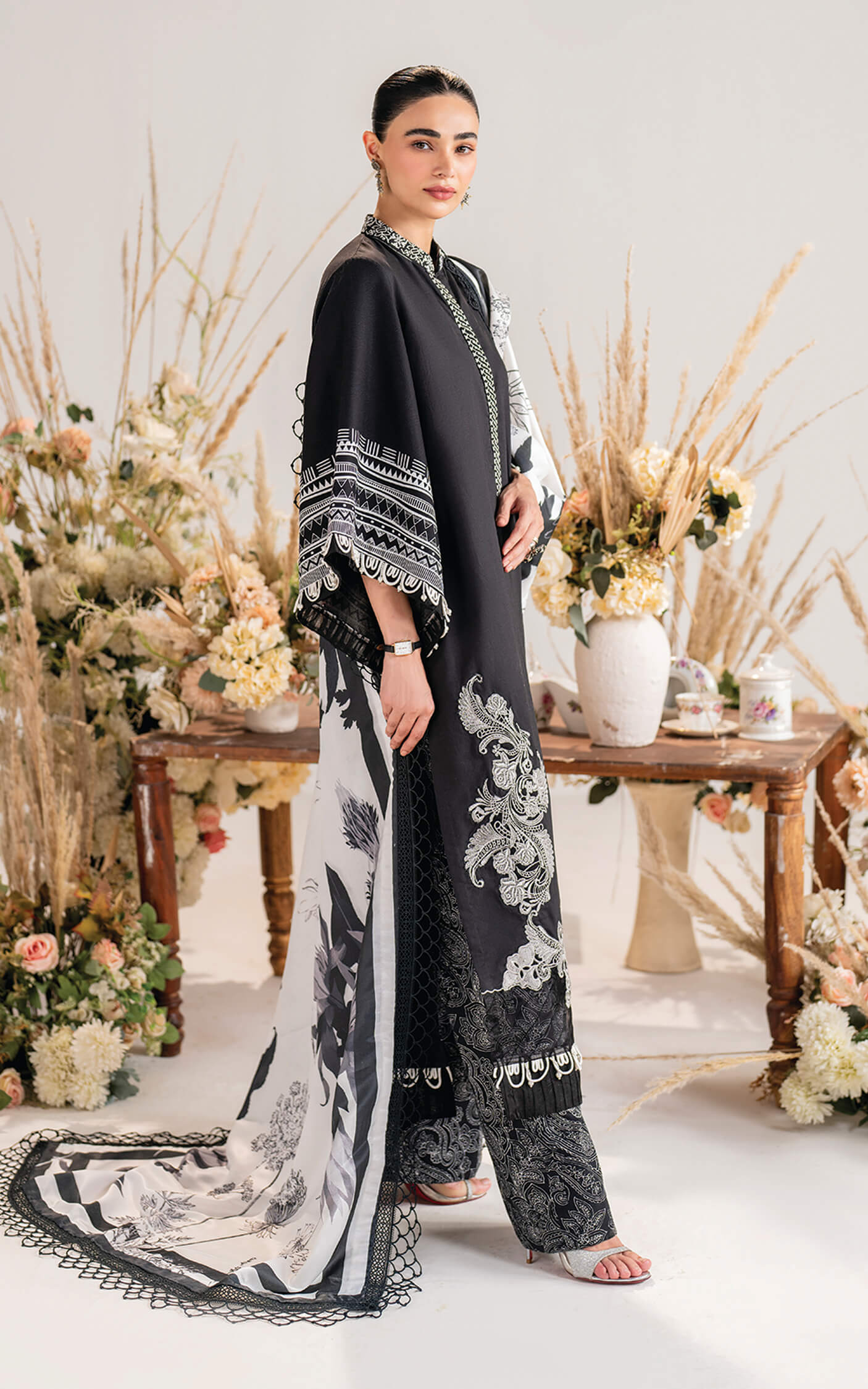 Asifa and Nabeel | Winter Meraki 24 | Velour-MW-05 - Pakistani Designer Dress - by Asifa and Nabeel | Type: Ladies Clothes - 100% Original at Saira Sultan