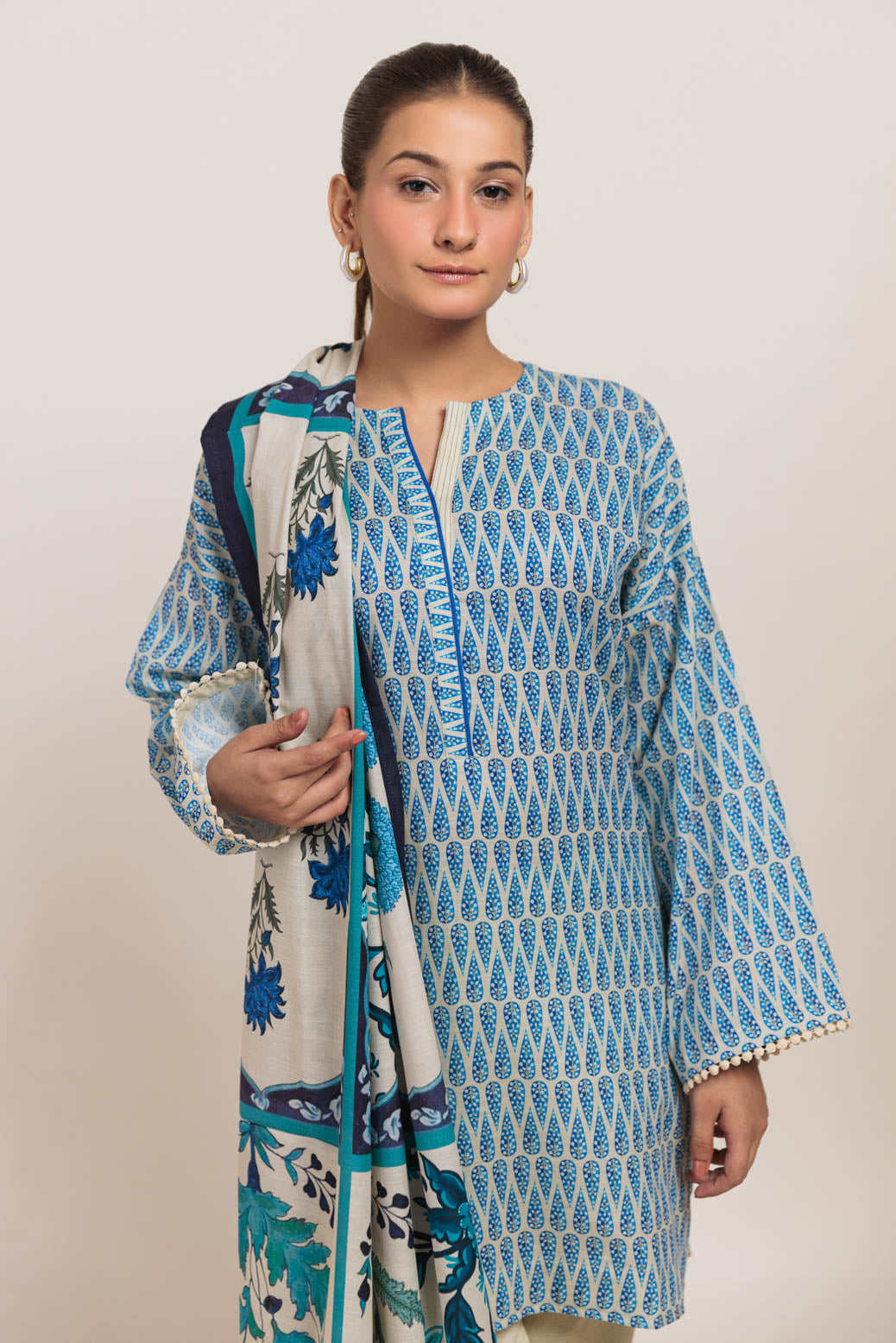 Bonanza Satrangi | Beige Khaddar 3 Piece (WS2243P13) 10 Beige