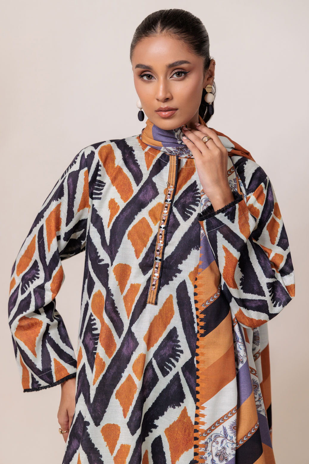Bonanza Satrangi | O White Khaddar 3 Piece (WS2243P16) 14 White