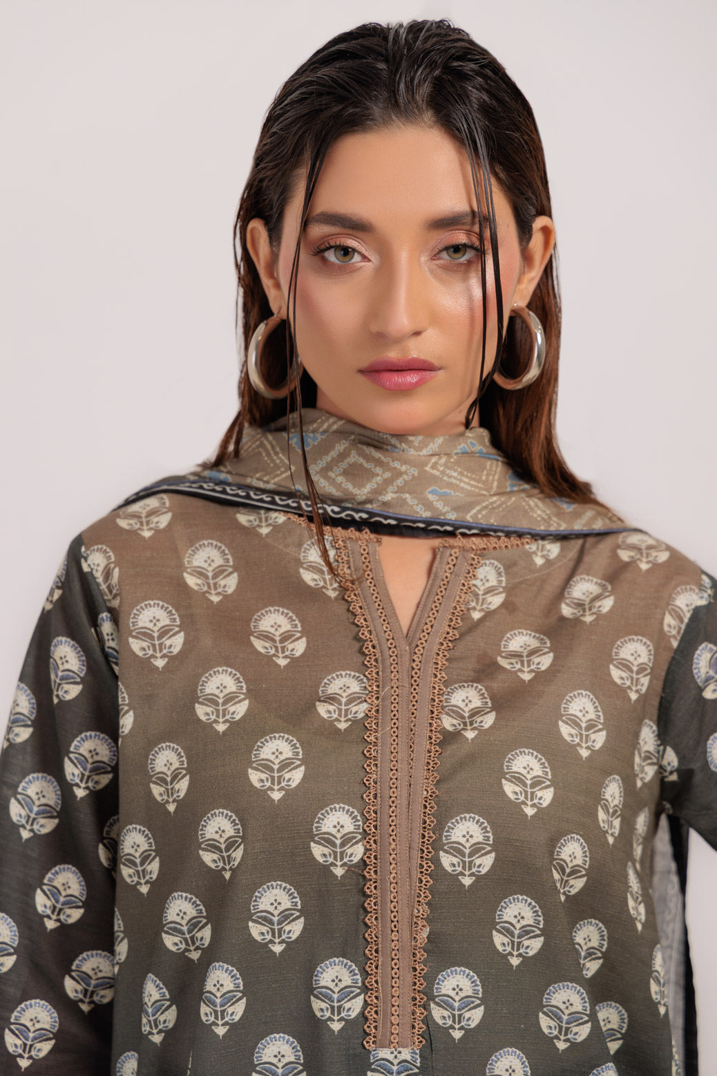 Bonanza Satrangi | Black Cambric 3 Piece (WS2243P17) 16 Black