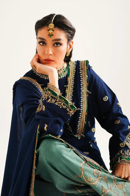 Zara ShahJahan | Winter Shawl 23 | WS23-D1 - Pakistani Designer Dress - by Zara Shahjahan | Type: Luxury - 100% Original at Saira Sultan
