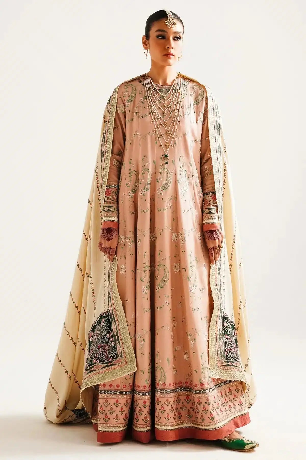 Zara ShahJahan | Winter Shawl 23 | WS23-D2 - Pakistani Designer Dress - by Zara Shahjahan | Type: Luxury - 100% Original at Saira Sultan