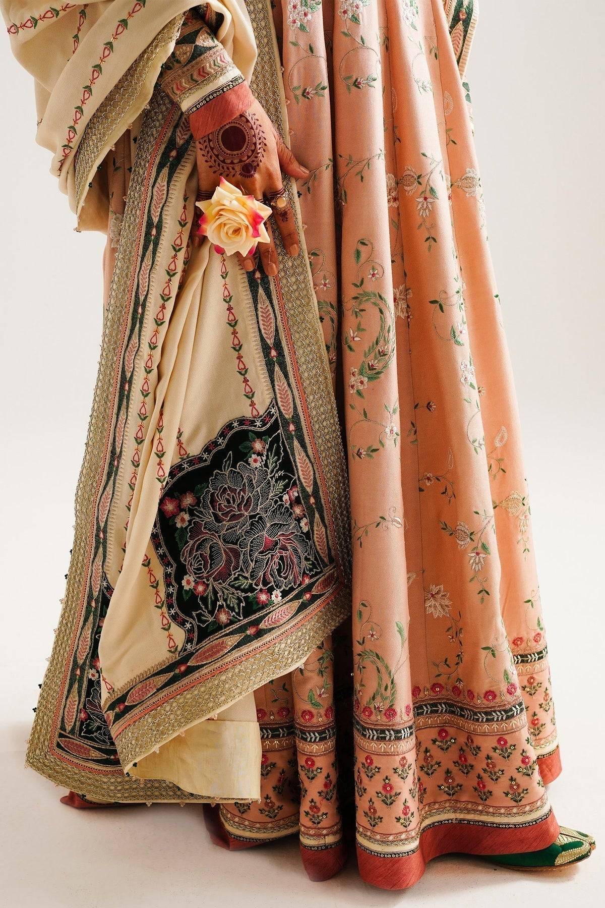 Zara ShahJahan | Winter Shawl 23 | WS23-D2 - Pakistani Designer Dress - by Zara Shahjahan | Type: Luxury - 100% Original at Saira Sultan