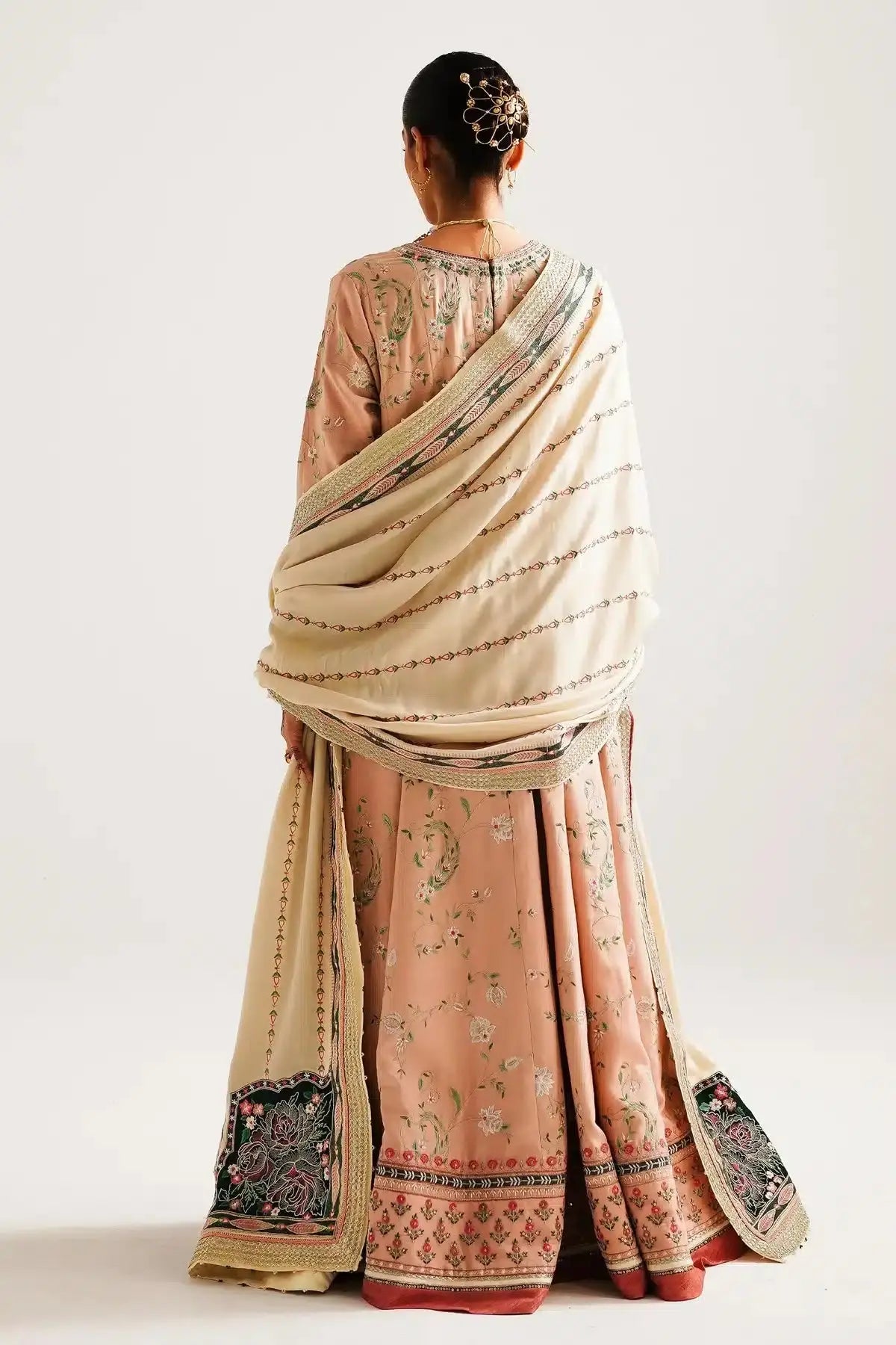 Zara ShahJahan | Winter Shawl 23 | WS23-D2 - Pakistani Designer Dress - by Zara Shahjahan | Type: Luxury - 100% Original at Saira Sultan