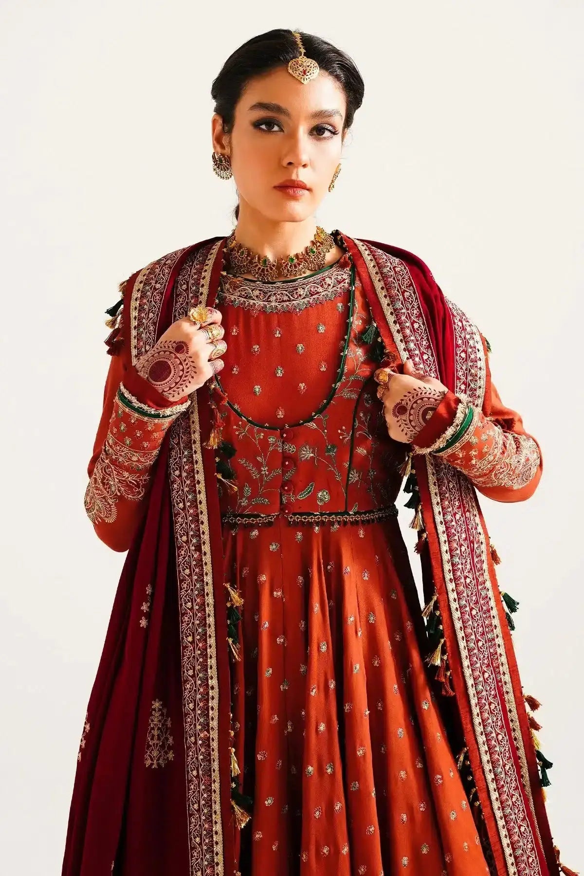 Zara ShahJahan | Winter Shawl 23 | WS23-D4 - Pakistani Designer Dress - by Zara Shahjahan | Type: Luxury - 100% Original at Saira Sultan