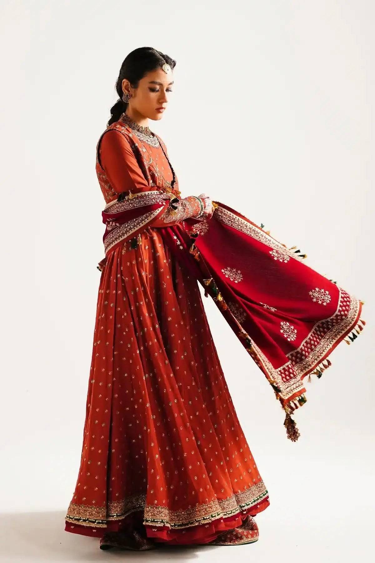 Zara ShahJahan | Winter Shawl 23 | WS23-D4 - Pakistani Designer Dress - by Zara Shahjahan | Type: Luxury - 100% Original at Saira Sultan