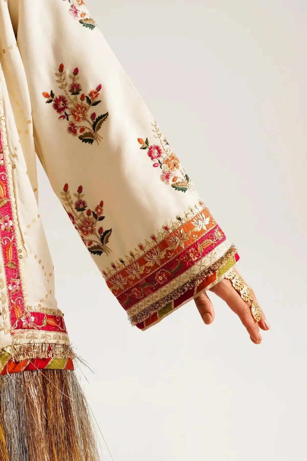Zara ShahJahan | Winter Shawl 23 | - Pakistani Designer Dress - by Zara Shahjahan | Type: Luxury - 100% Original at Saira Sultan