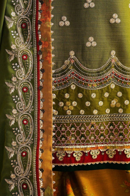 Zara ShahJahan | Winter Shawl 23 | WS23-D6 - Pakistani Designer Dress - by Zara Shahjahan | Type: Luxury - 100% Original at Saira Sultan