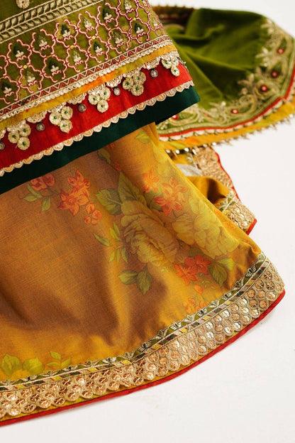 Zara ShahJahan | Winter Shawl 23 | WS23-D6 - Pakistani Designer Dress - by Zara Shahjahan | Type: Luxury - 100% Original at Saira Sultan