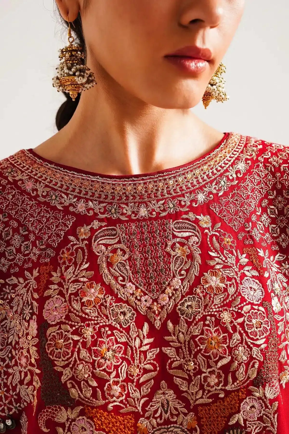 Zara ShahJahan | Winter Shawl 23 | WS23-D8 - Pakistani Designer Dress - by Zara Shahjahan | Type: Luxury - 100% Original at Saira Sultan