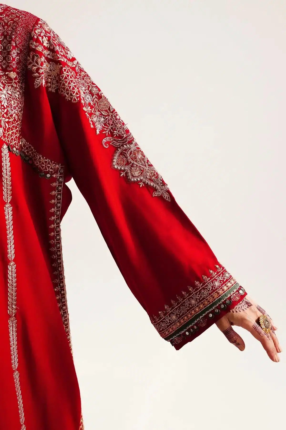 Zara ShahJahan | Winter Shawl 23 | WS23-D8 - Pakistani Designer Dress - by Zara Shahjahan | Type: Luxury - 100% Original at Saira Sultan